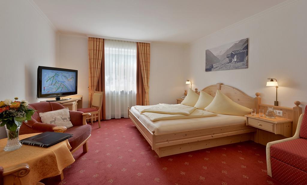 Hotel Glockenstuhl แกร์ลอส ภายนอก รูปภาพ